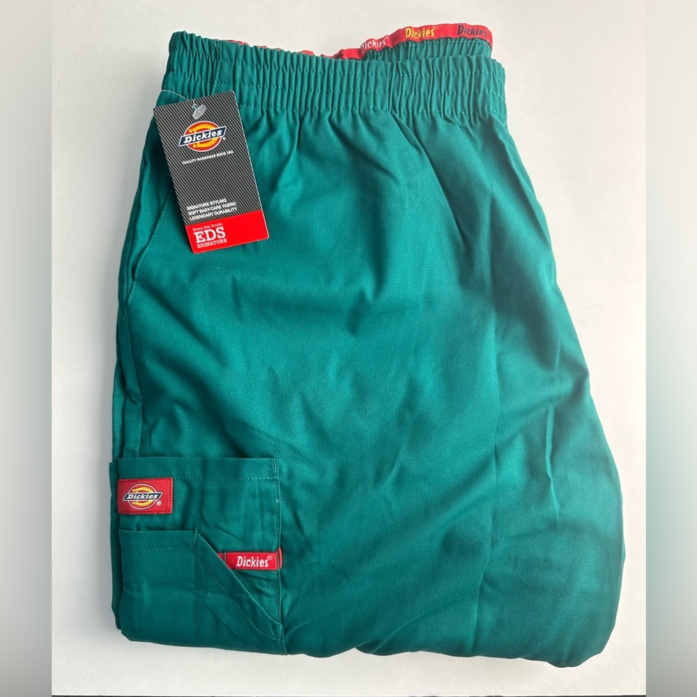 Dickies EDS Signature Women Scrubs Pant Natural Rise Tapered Leg Pull-on 86106